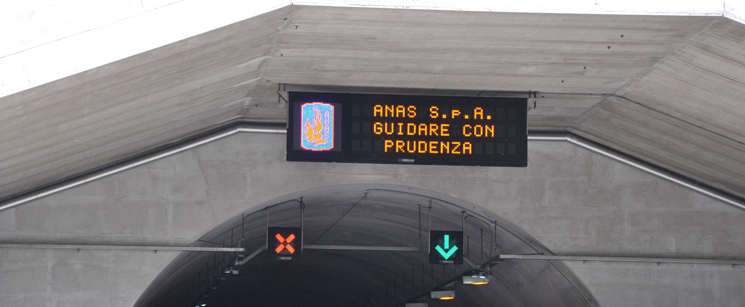Variable Message Signs - TUNNEL