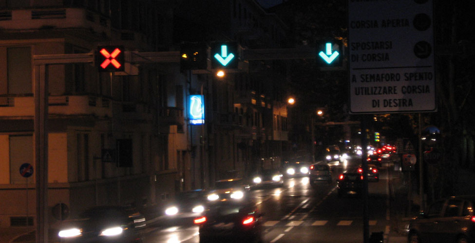 Freccia-Croce - Lanterne semaforiche per corsie reversibili